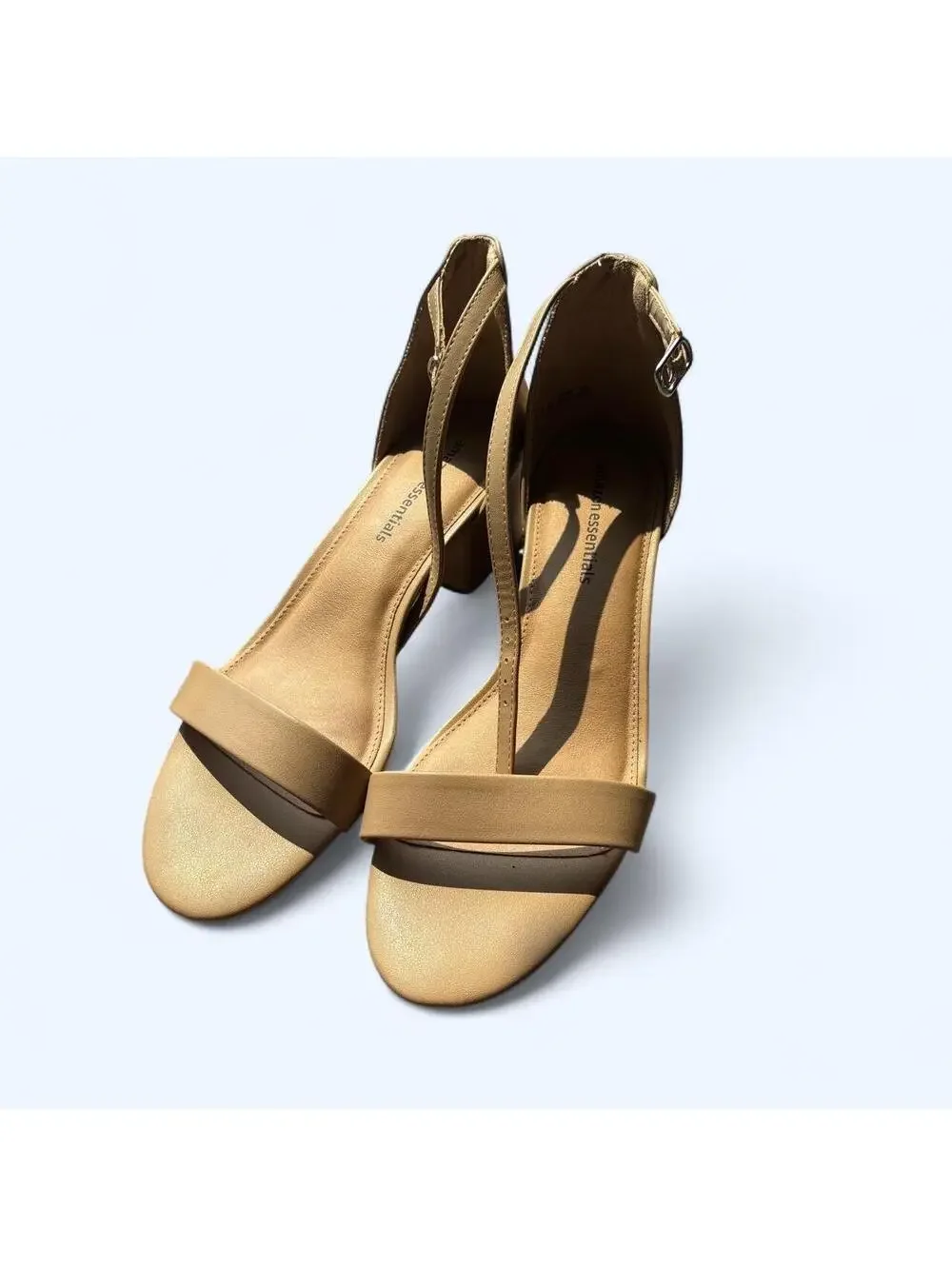 Amazon never worn size 10.5 women’s